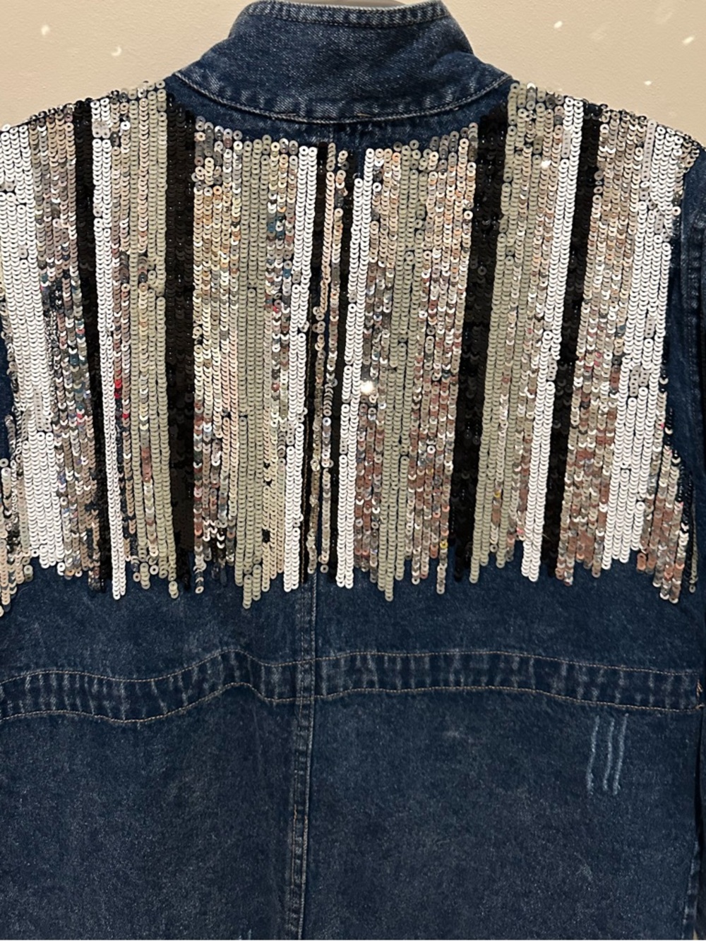 Mod x Women’s Dark Blue Multi-color Sequin Denim Jacket. Size Small - Picture 7 of 8